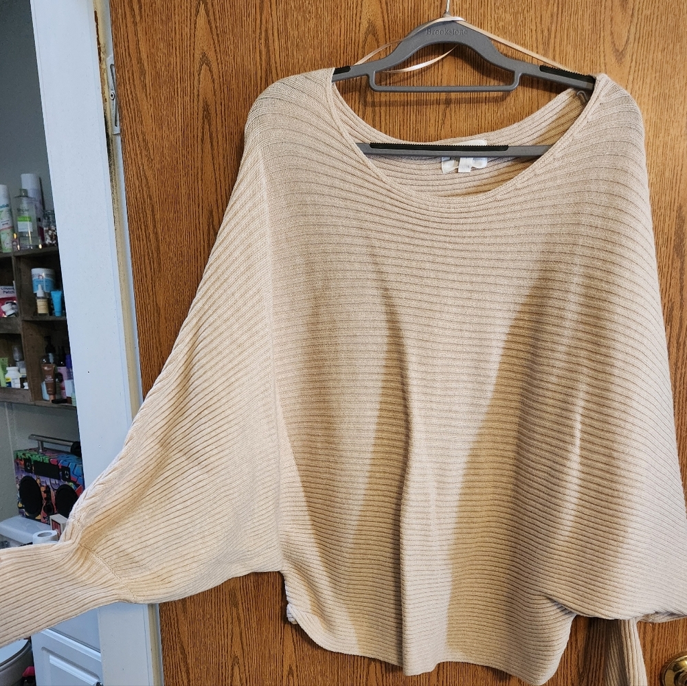 Womans Pinque Sweater
